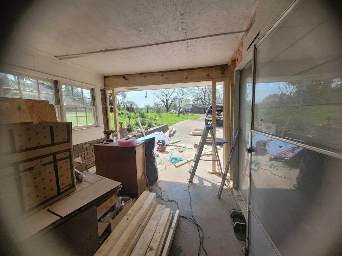 Air movers and dehumidifier for Drying & Dehumidification in Natchez